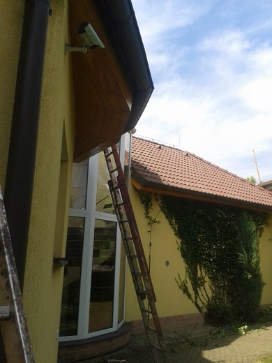 24-nater-drevenych-podhledu-a-stitu-rd-praha-suchdol-001.jpg