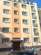 Renovační nátěr fasády činžovního domu, Praha