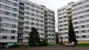 Mytí fasády pomocí vysokozdvižné plošiny